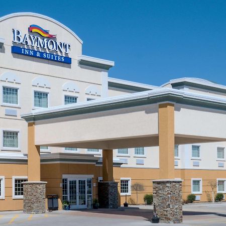 Baymont By Wyndham Minot Hotel Exterior foto